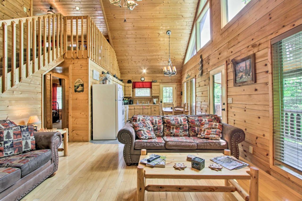 Cabin With Hot Tub And Deck About 12 Mi To Pigeon Forge! Sevierville Exterior foto